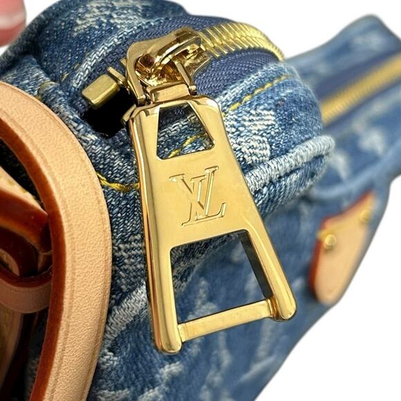 Louis Vuitton 2024 Croissant MM Monogram Denim Blue Shoulder Bag - Picture 7 of 11